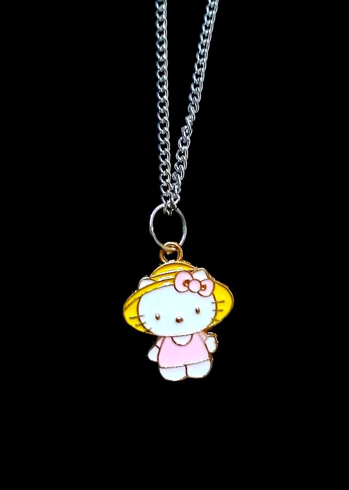 Hello Kitty Neck Chain 🌸🎀