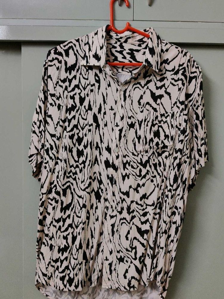 Abstract Print Button-Up Shirt