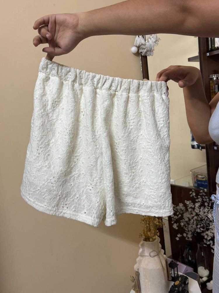 White Embroidered Women's Shorts