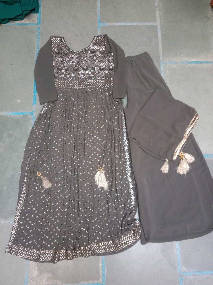 Naayra Cut Dress