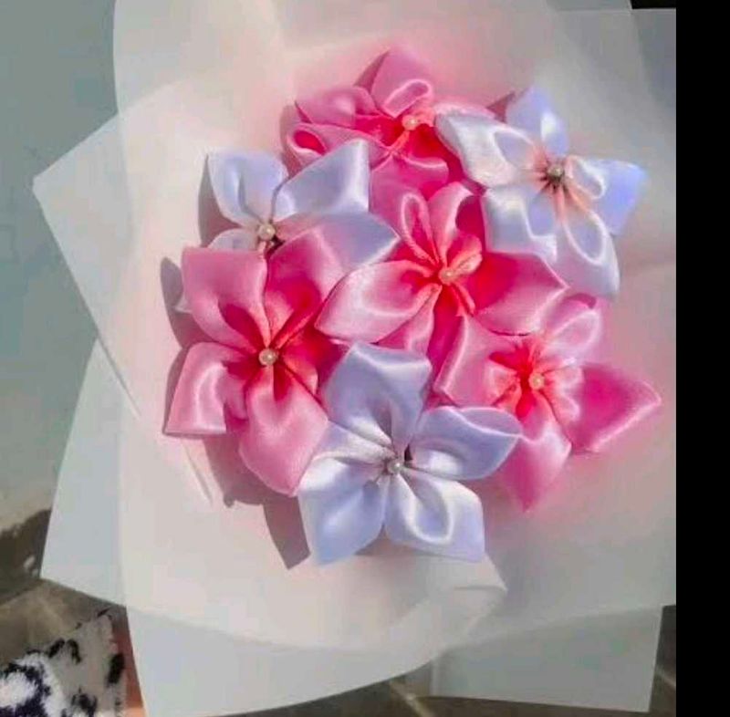💐🌸🤍