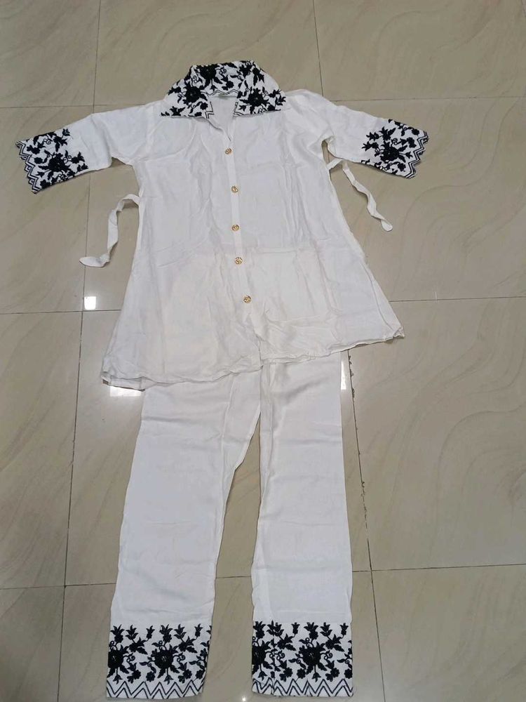 Elegant White Embroidered Kurta Set