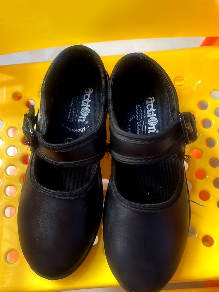 school shoes black