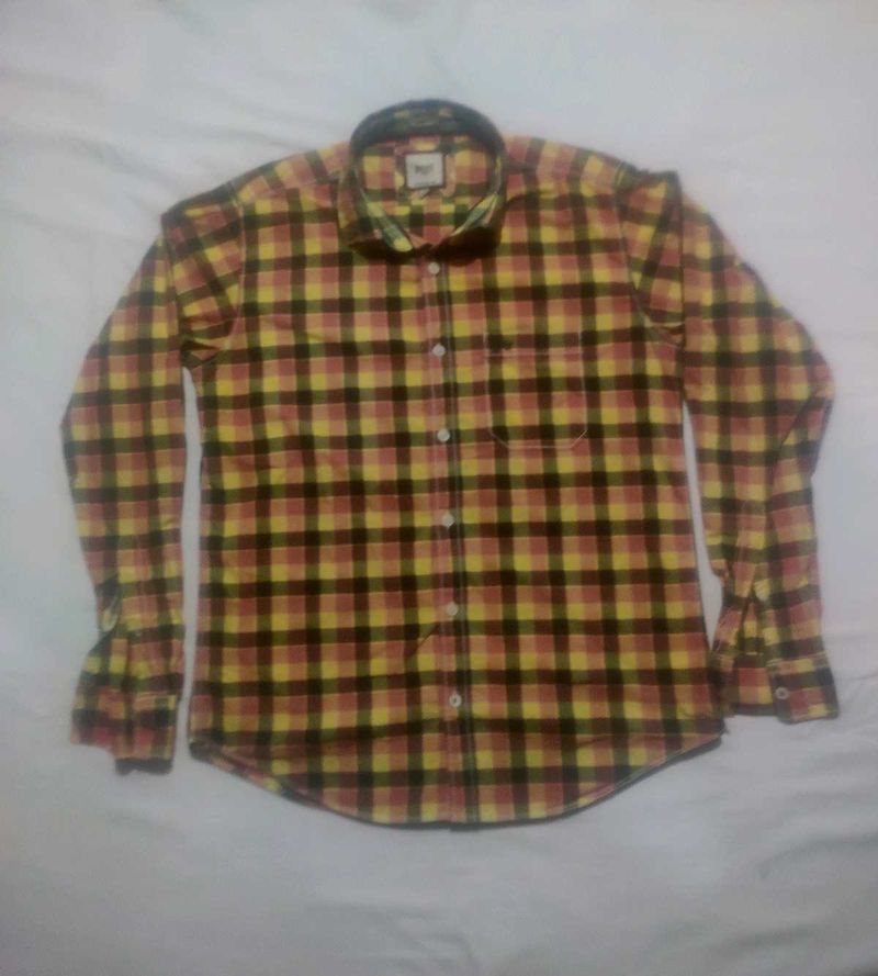 Basics Shirt With Visible Flaws