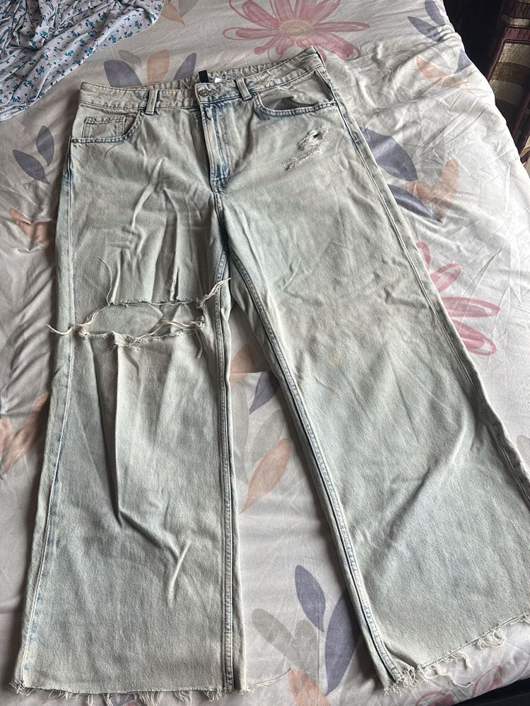 H&amp;M Ripped Jeans