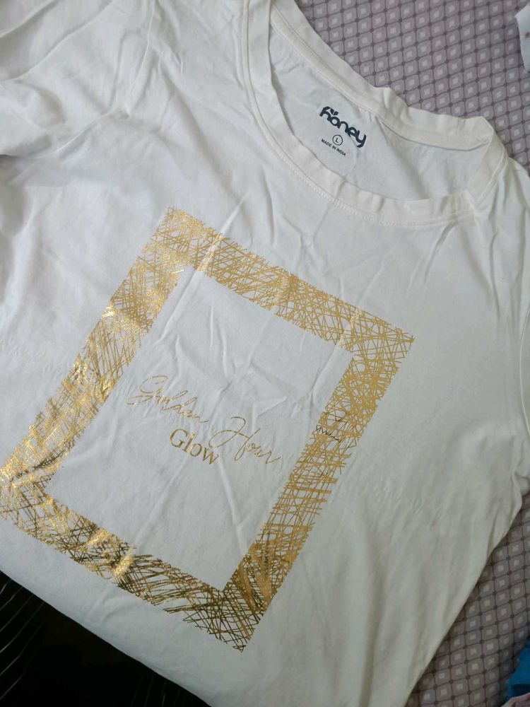 Stylish White Graphic Tee