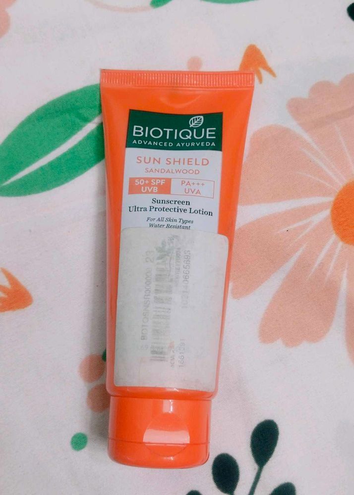 Biotique Bio Sandalwood Face Lotion