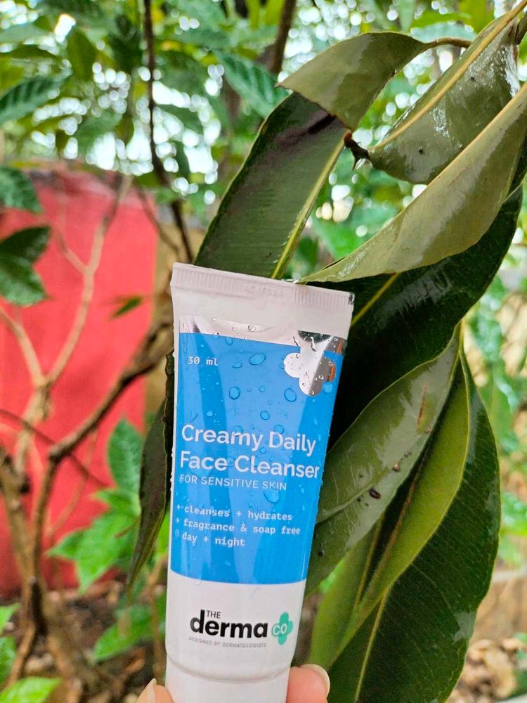 Derma Co Creamy Daily Face Cleanser🌸