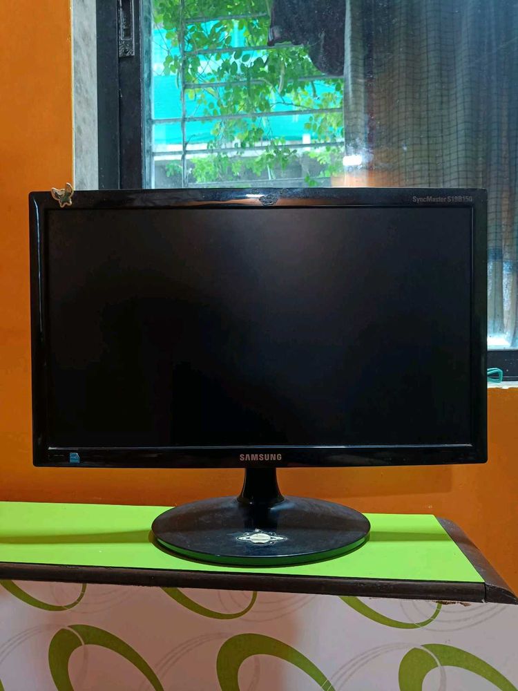Samsung Desktop Monitor