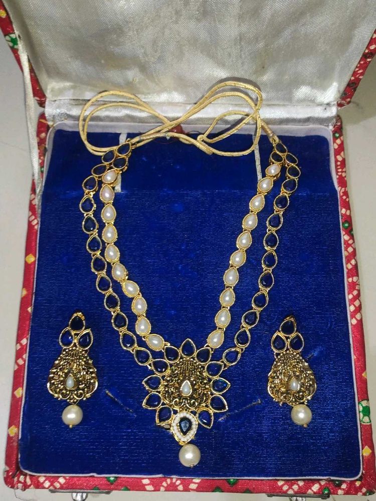 Elegant Necklace Set