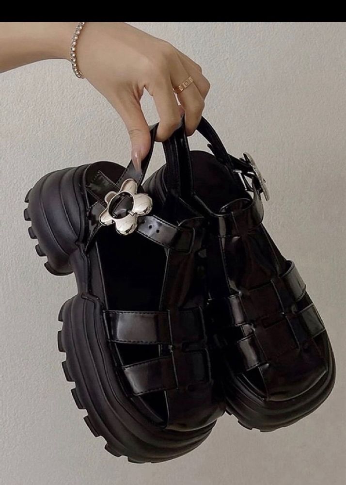 Cute Korean Black platform  Sandals