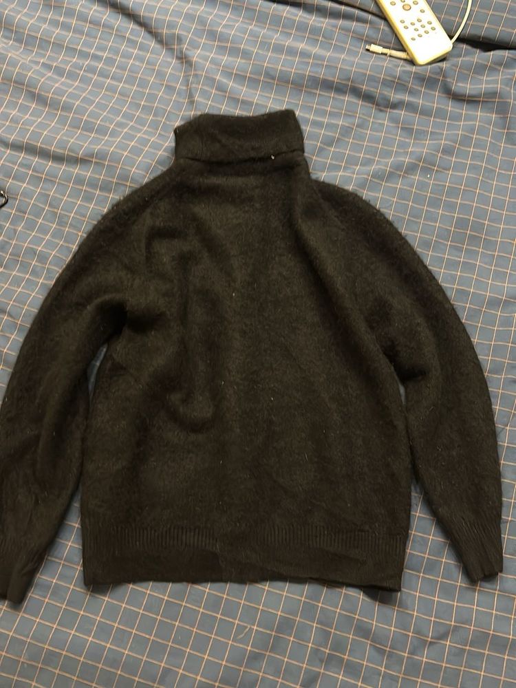 Cozy Black Turtleneck Sweater