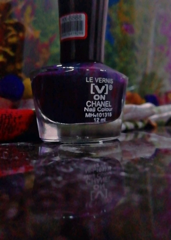 It&#39;s CHANEL&#39;S Purple Flume Colored Nail Paint
