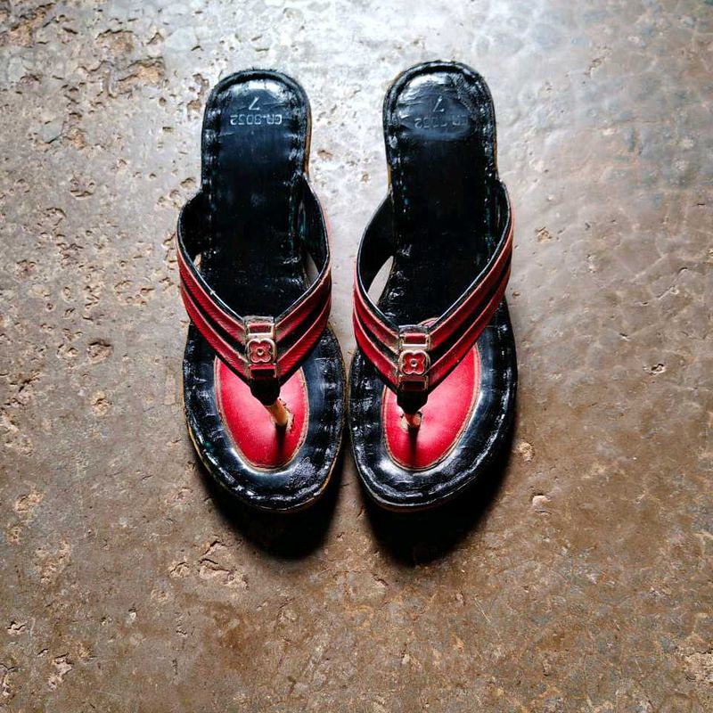 Vintage Style Red &amp; Black Sandals