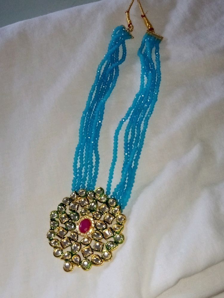 Kundan Necklace With Blue Beaded Chain