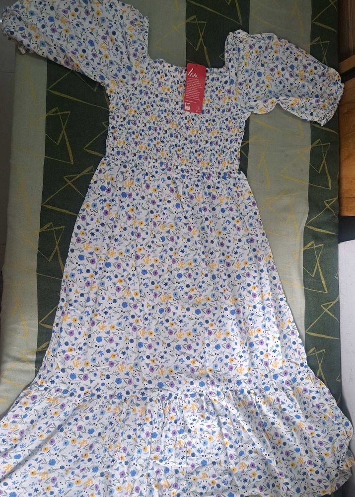 Liva Floral Print Midi Dress