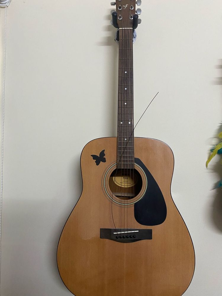 Yamaha Acoustic Guitar F310