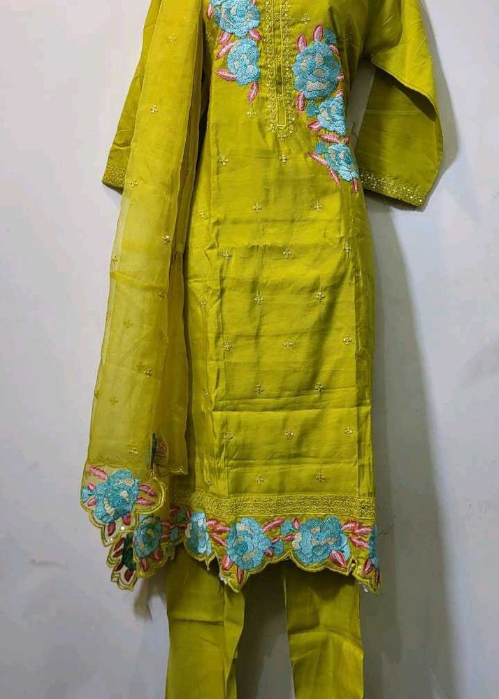 Elegant Embroidered Kurta Set