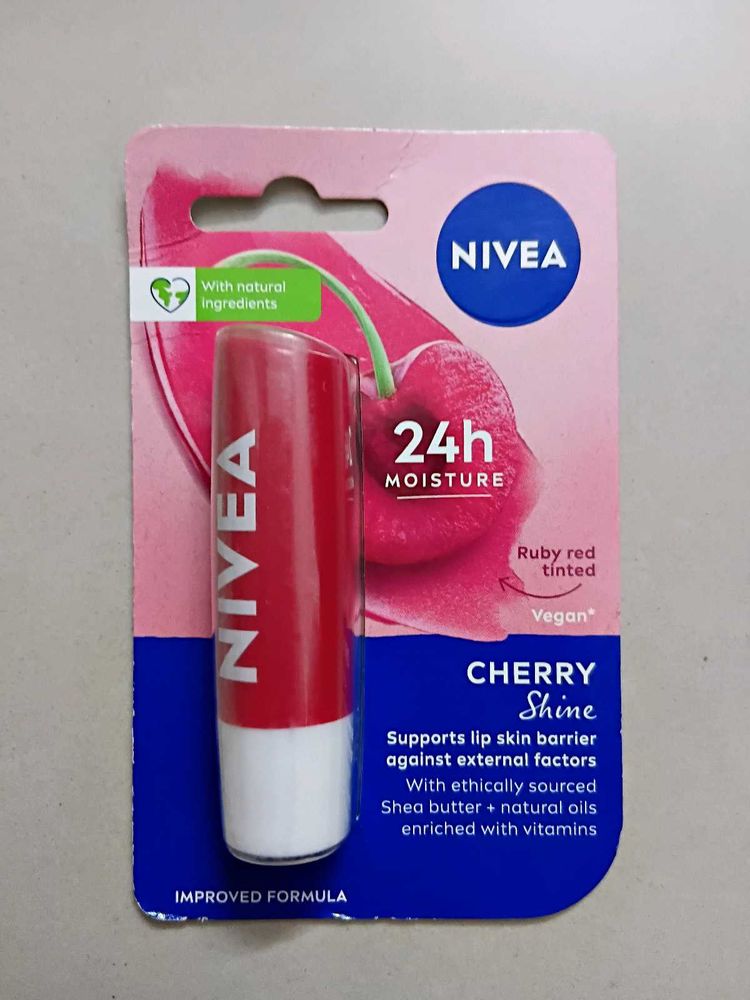 Nivea Cherry Shine Lip Balm