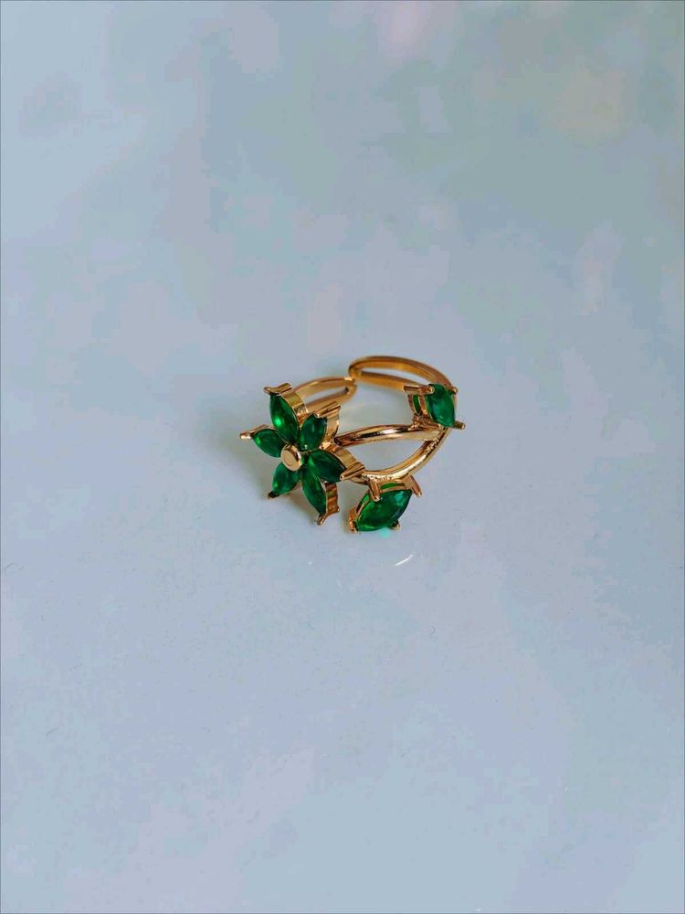 Green Flower Ring