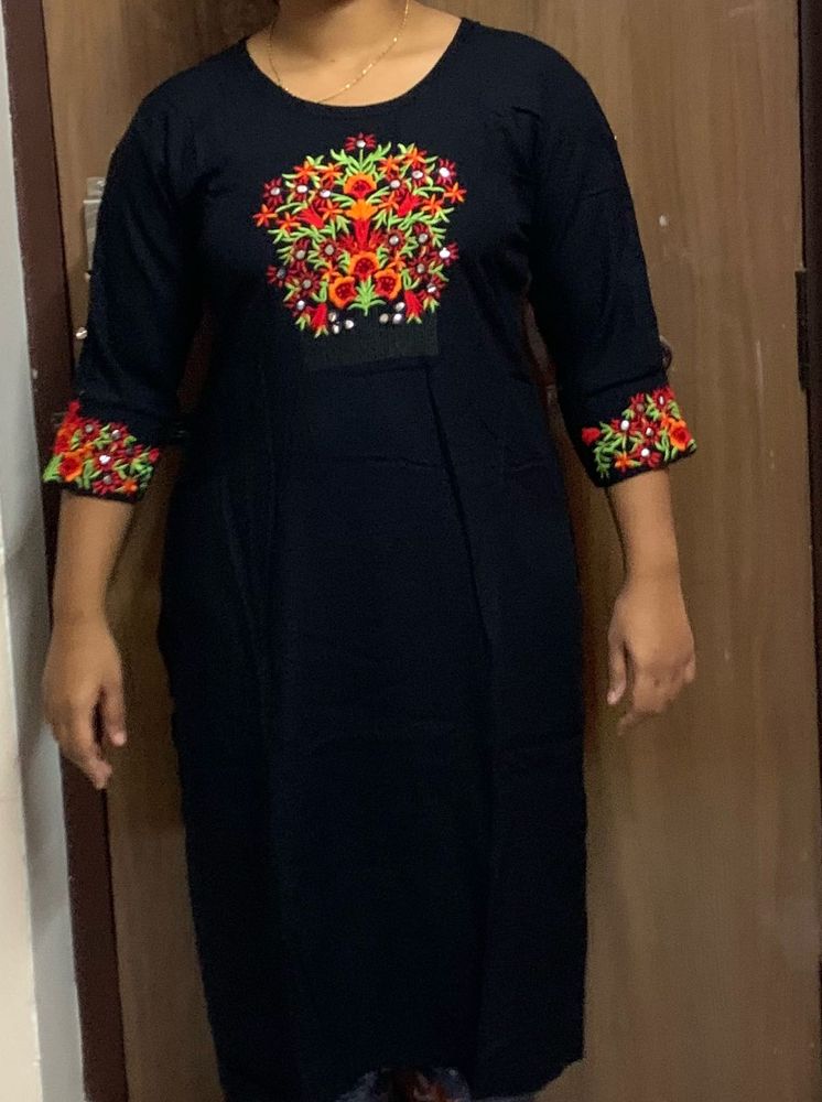 Black Colour Embroidered Kurta For Daily Wear