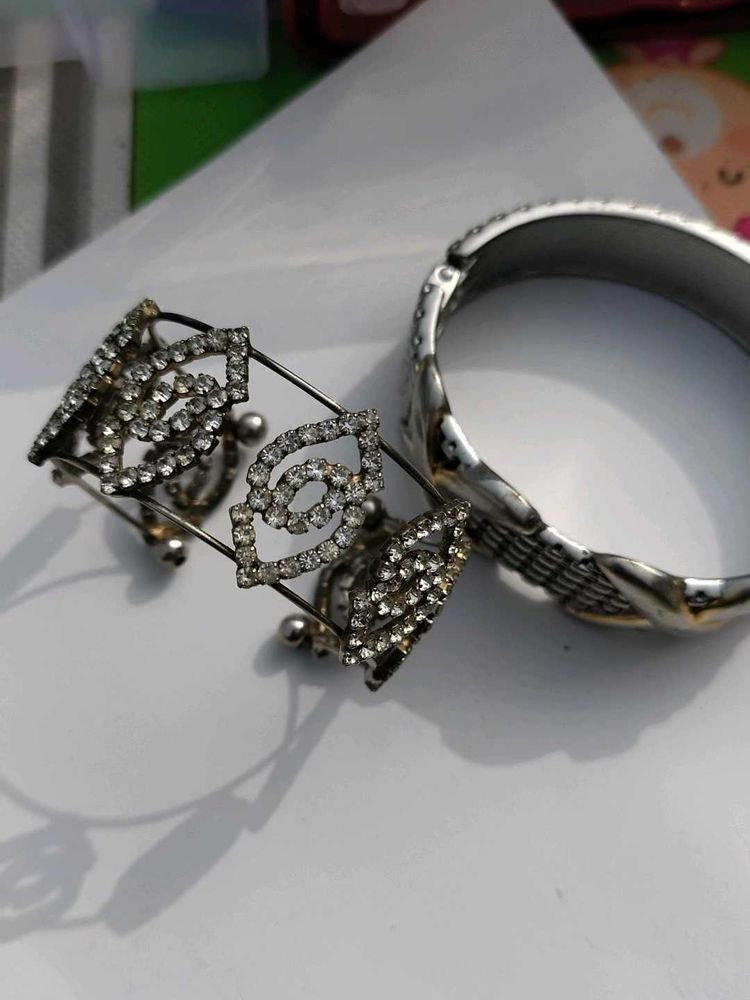 Sparkling Silver Bangle Set