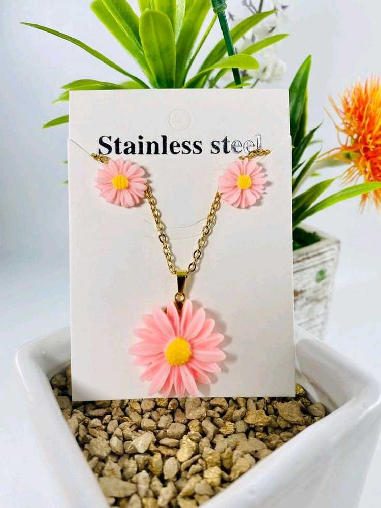 Pink Daisy Necklace &amp; Earring Set