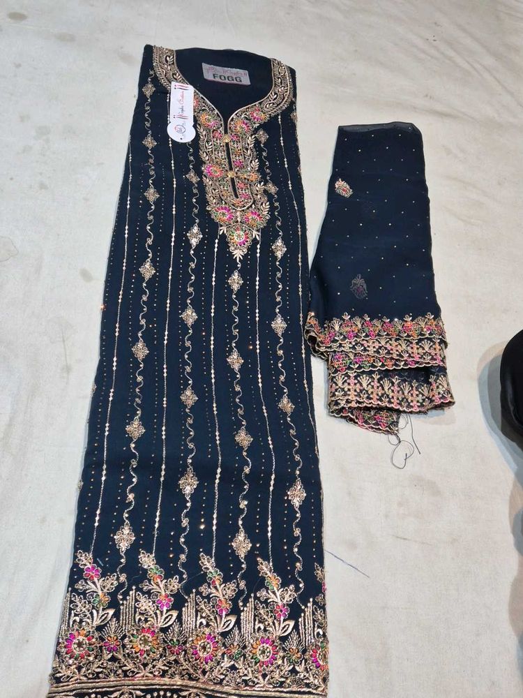 Elegant Embroidered Salwar Kameez