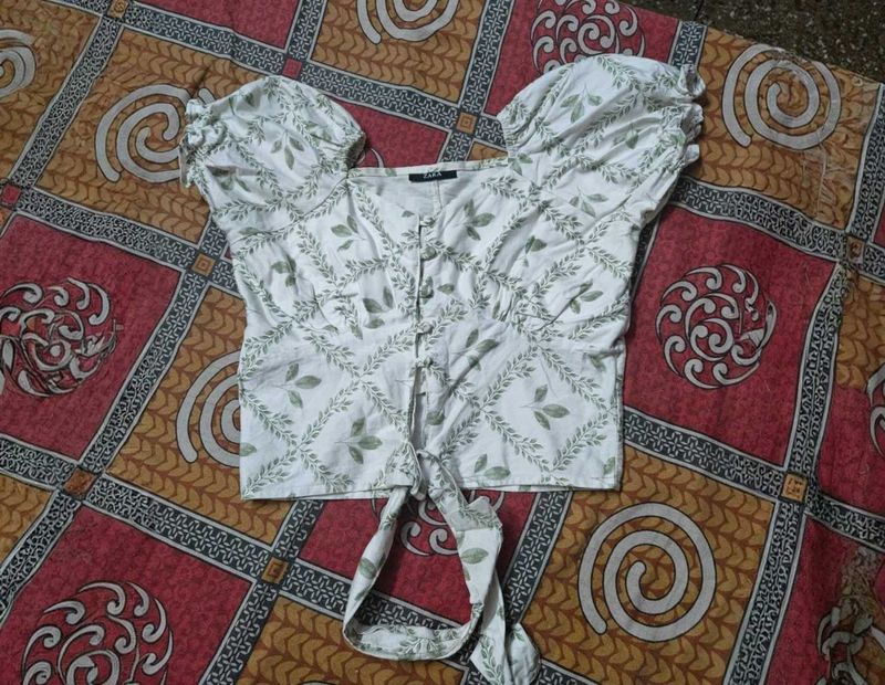 Floral Print Tie-Up Top