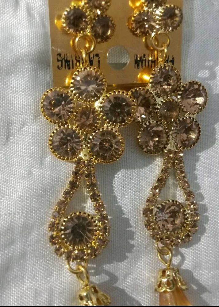Elegant Gold Tone Drop Earrings