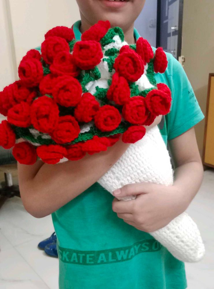 Viral Crochet Rose Bouquet Blankie