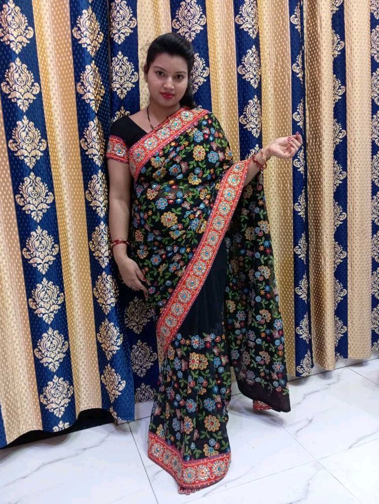 Saree With Blouse