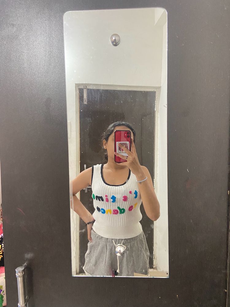 White crop top F21