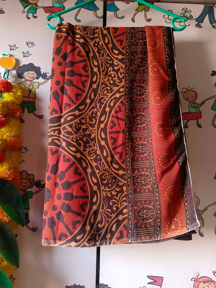 Red &amp; Brown Patterned Saree