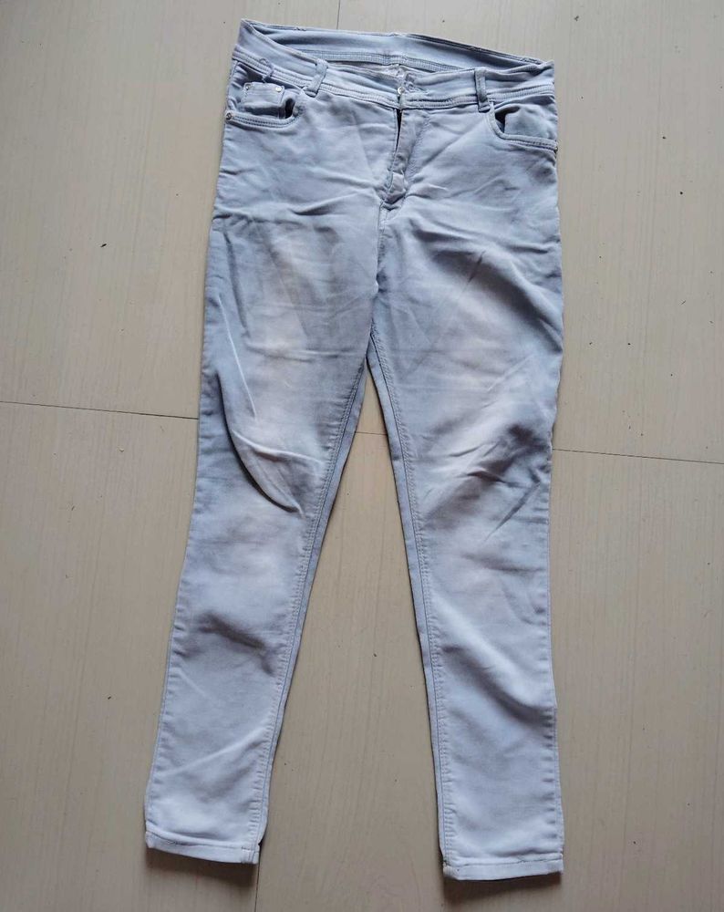 Light Wash Denim Jeans✅✅