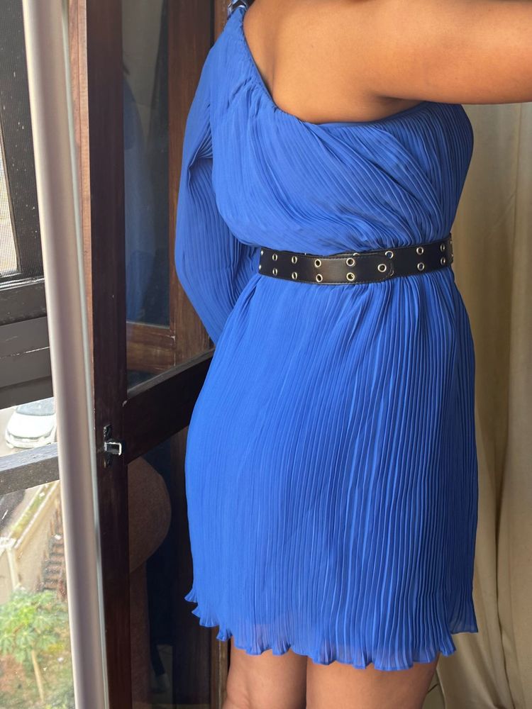 Chic Blue One-Shoulder Dress