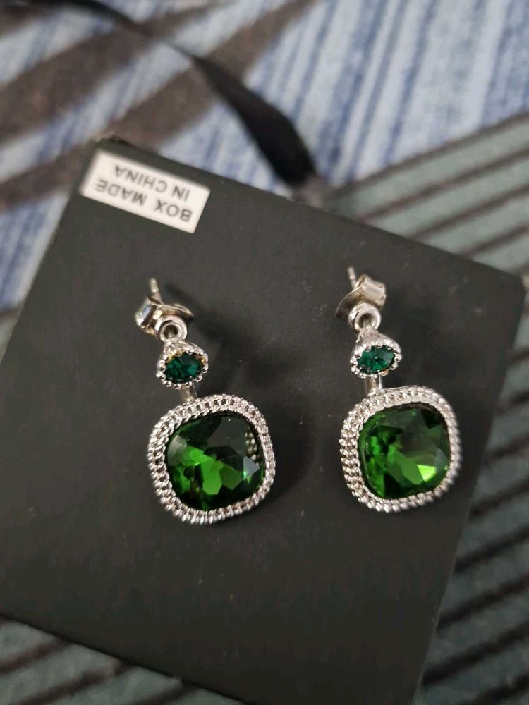 Emerald Green Drop Earrings