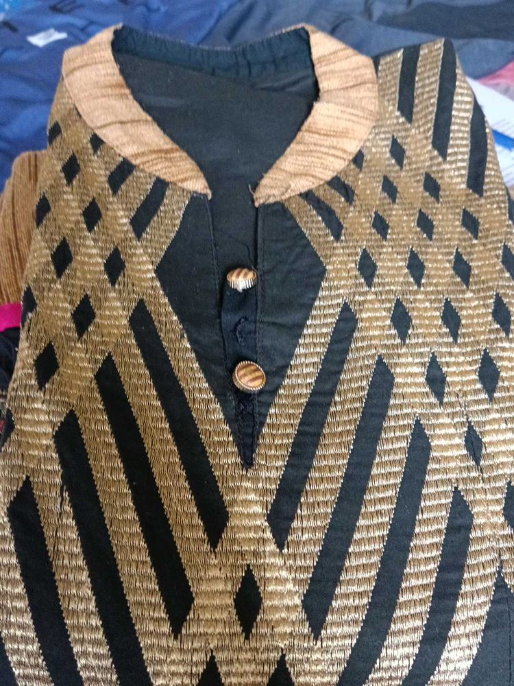 Elegant Embroidered Kurta