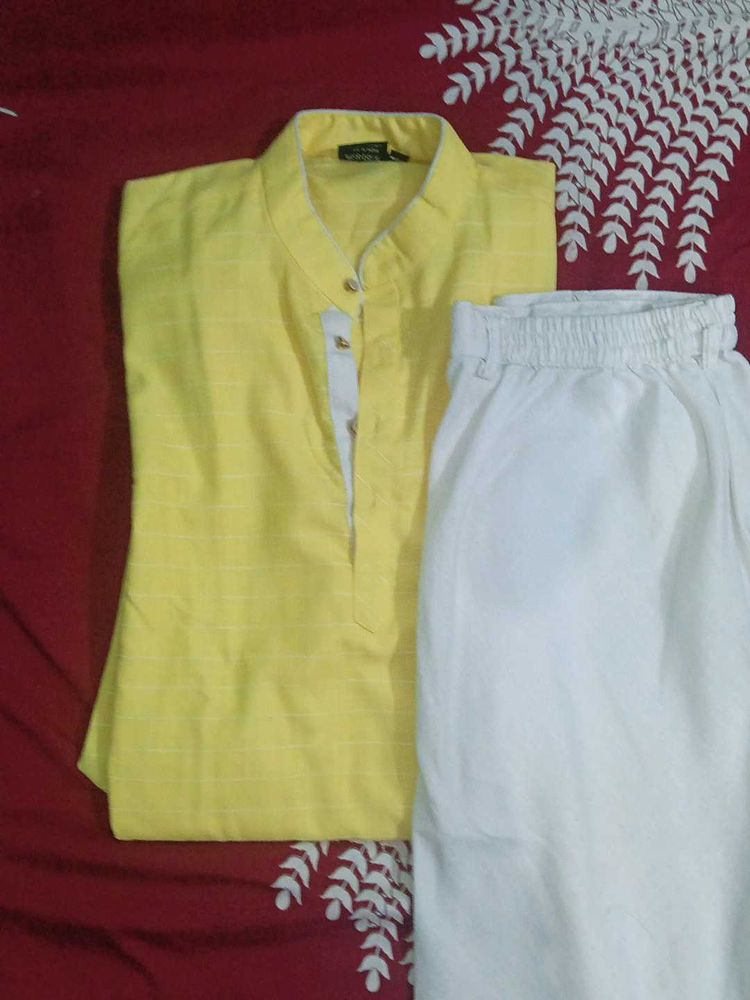 A Good Condition Hand Loom Kurta Pajama Set