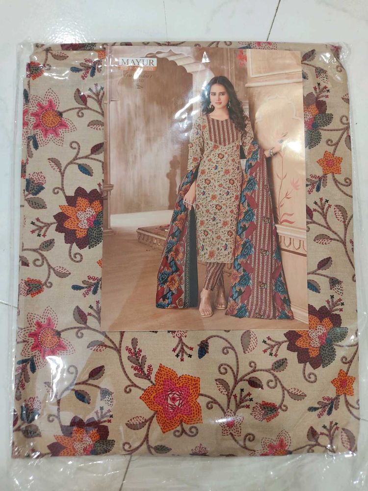 &#34;Elegant Floral Suit by Mayur Creation Material