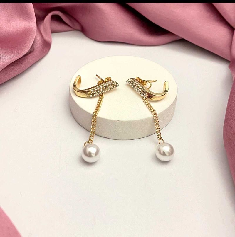 Pearl Drop Korean Stud