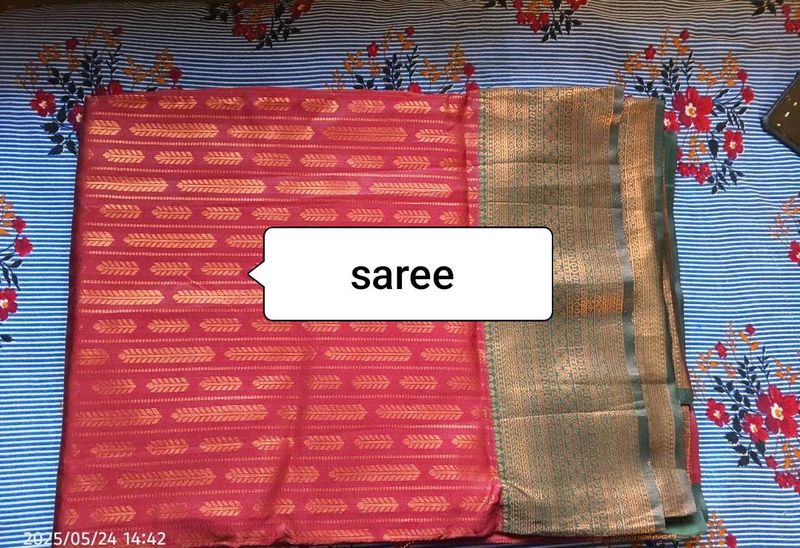 Red &amp; Gold Patterned Saree