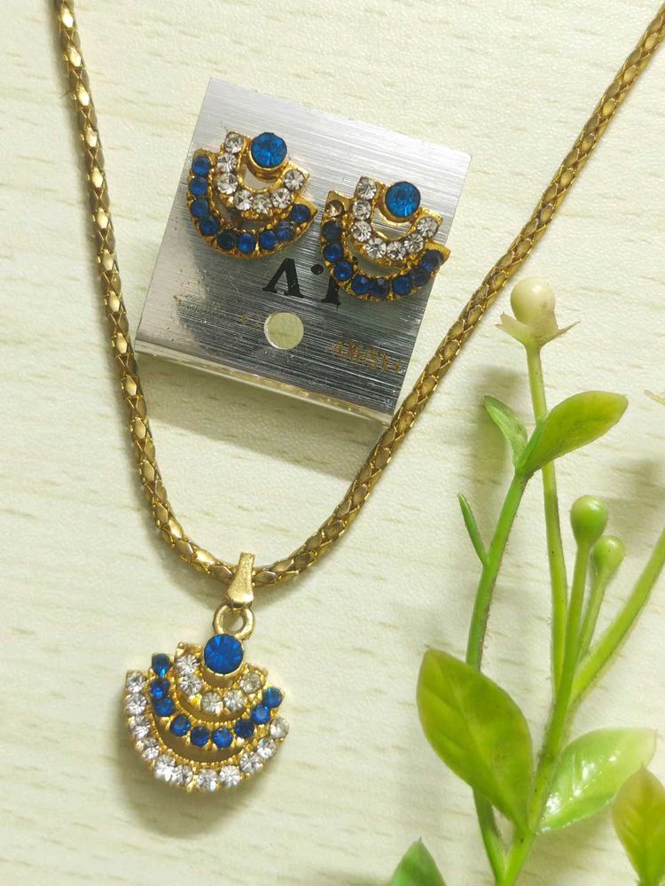 Blue Studded Jewellery Set