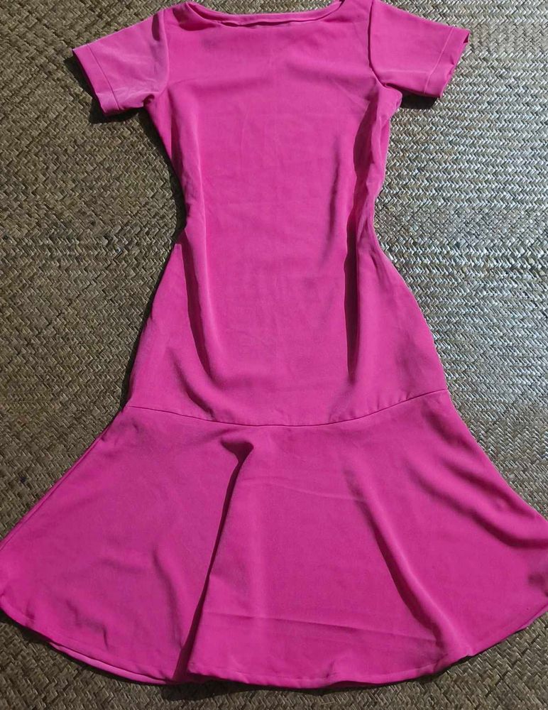 Pink Bodycon Dress 🌷