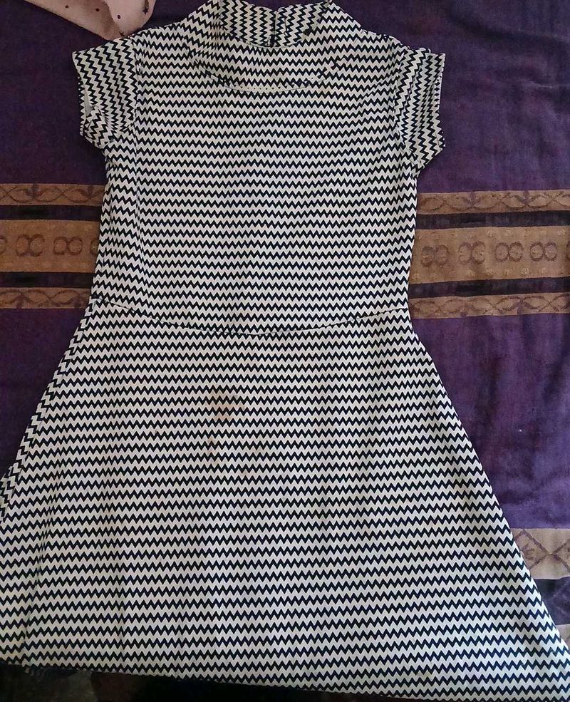 Chic Chevron Print Dress