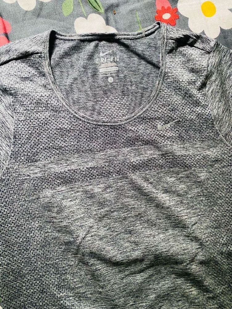 Nike Gray T-Shirt