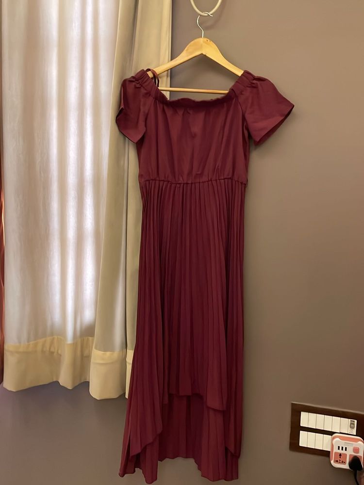 Off Shoulder Dress 👗