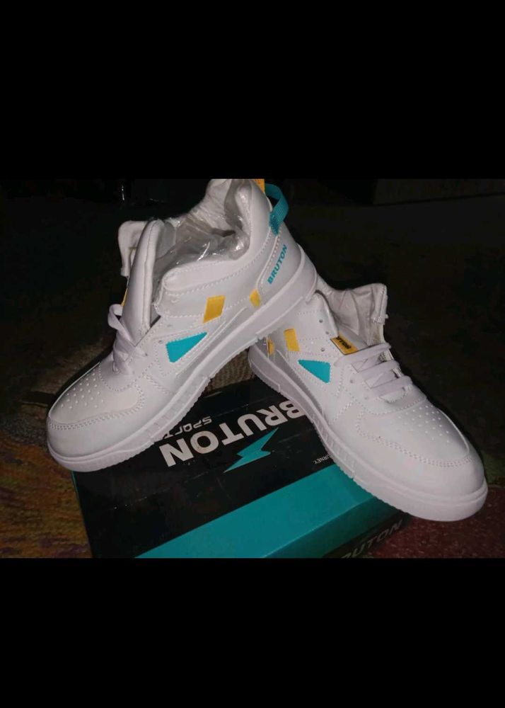 Bruton White Casual Shoes