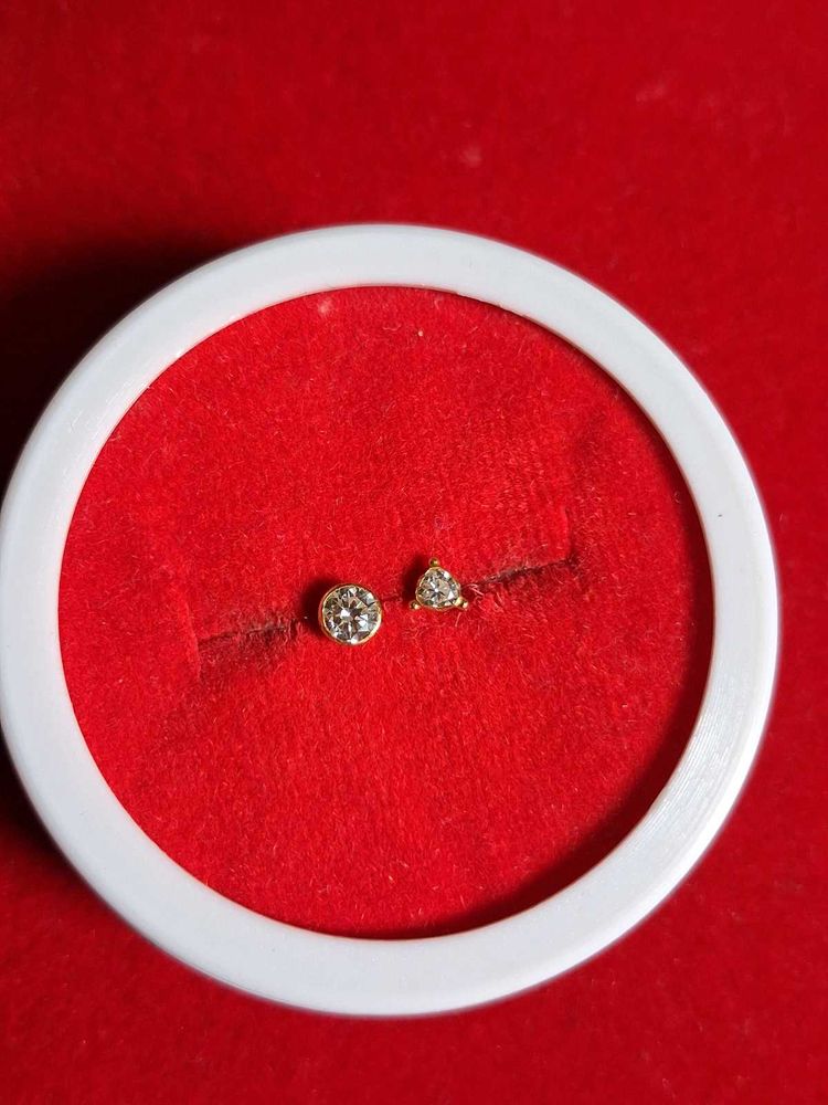 Stud nosepin very Shaining