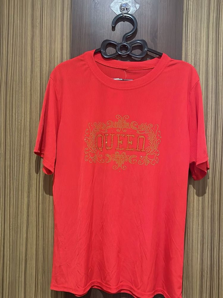 Red Queen Graphic Tee